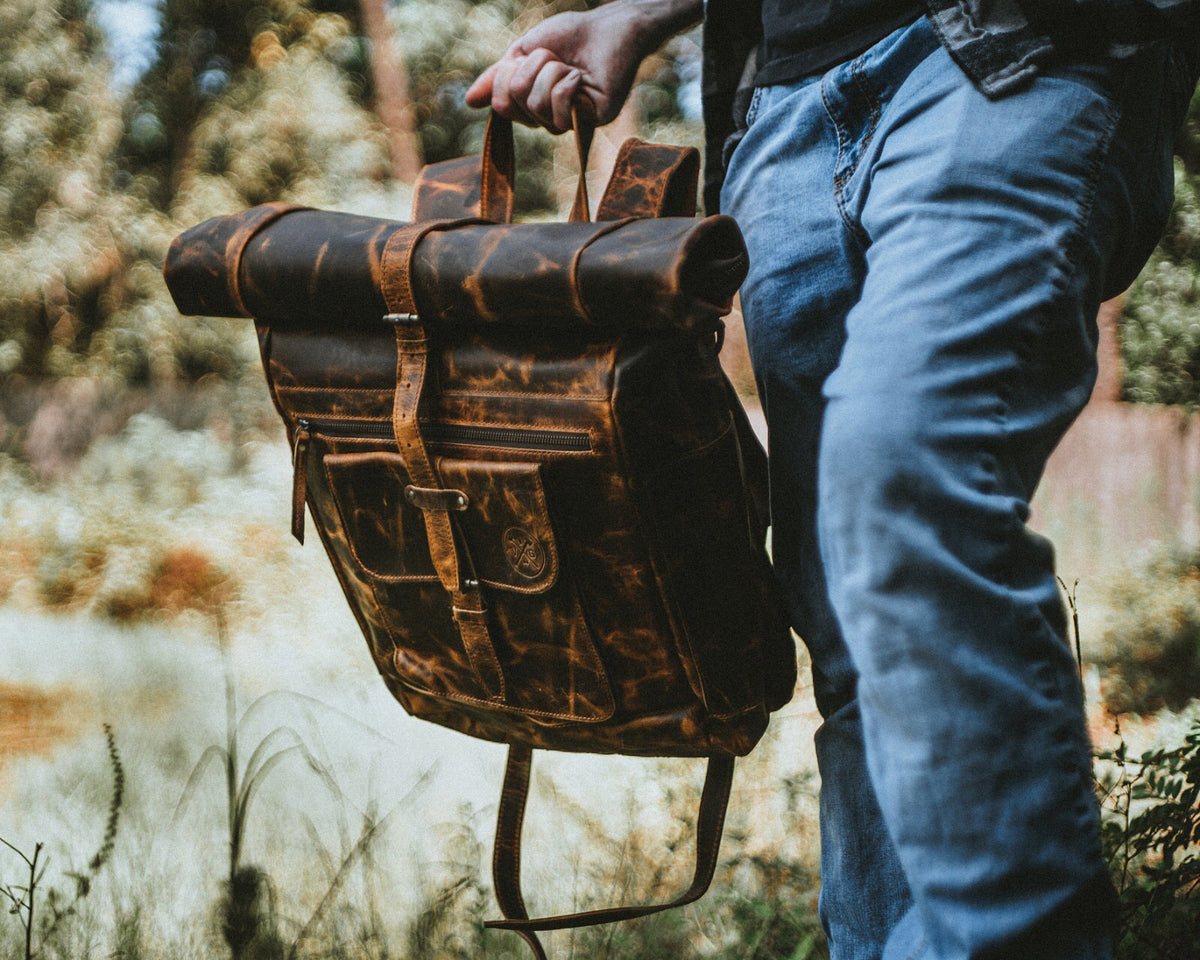 The “Lewis” Buffalo Leather Messenger Bag - Vintage Gentlemen